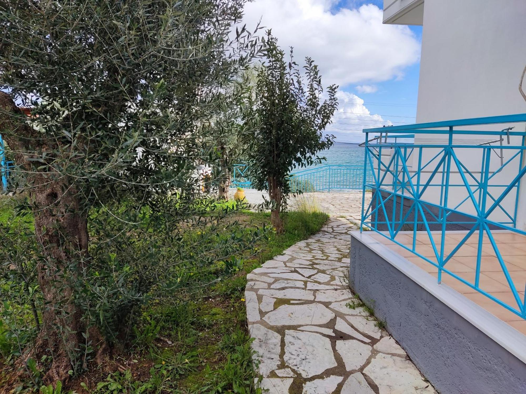 Coral Villas Kompoi Exterior photo